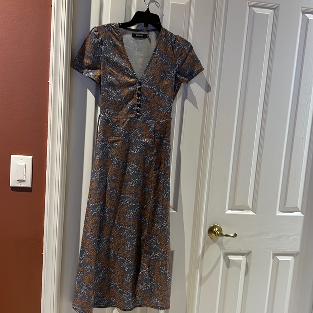 Misguided floral midi dress w/ slit